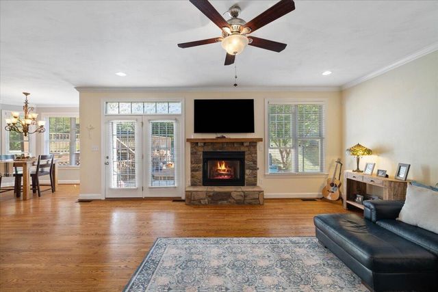 5177 Arrowhead TRL, Salem, VA 24153