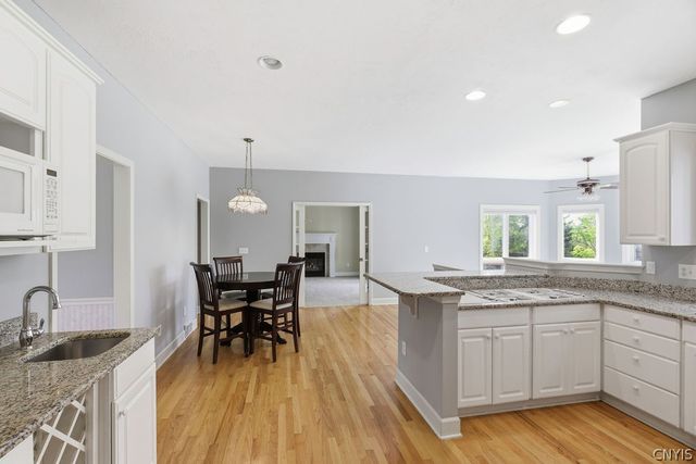 7204 Mint Wood Lane, Manlius, NY 13066
