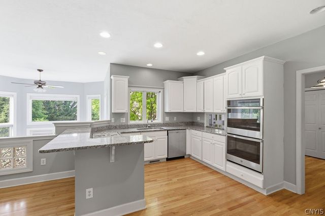 7204 Mint Wood Lane, Manlius, NY 13066