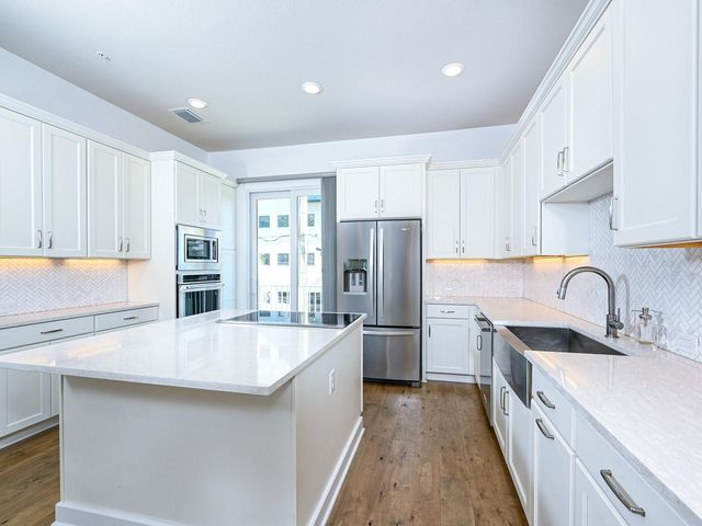 516 LAUREL PARK DRIVE, Sarasota, FL 34236