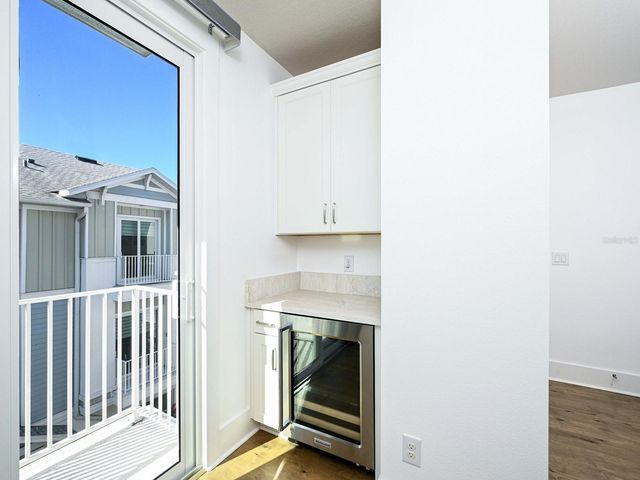 516 LAUREL PARK DRIVE, Sarasota, FL 34236