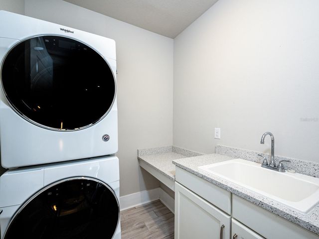 516 LAUREL PARK DRIVE, Sarasota, FL 34236