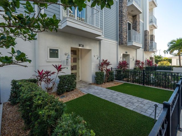 516 LAUREL PARK DRIVE, Sarasota, FL 34236