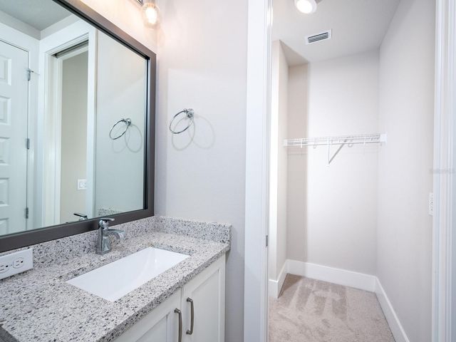 516 LAUREL PARK DRIVE, Sarasota, FL 34236