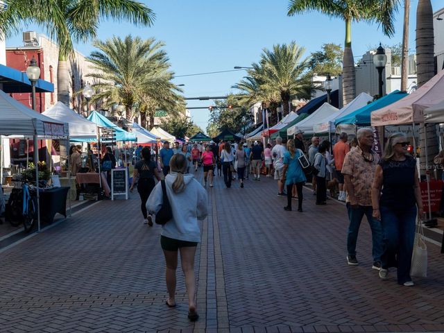 516 LAUREL PARK DRIVE, Sarasota, FL 34236