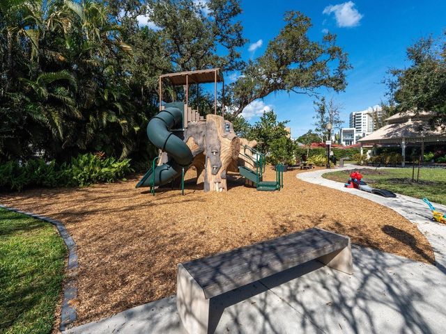 516 LAUREL PARK DRIVE, Sarasota, FL 34236