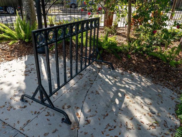 516 LAUREL PARK DRIVE, Sarasota, FL 34236