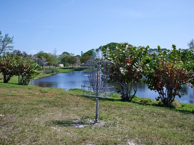 516 LAUREL PARK DRIVE, Sarasota, FL 34236