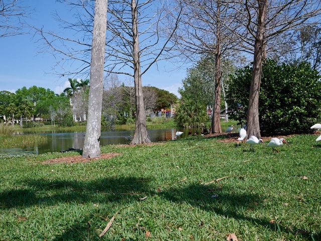 516 LAUREL PARK DRIVE, Sarasota, FL 34236