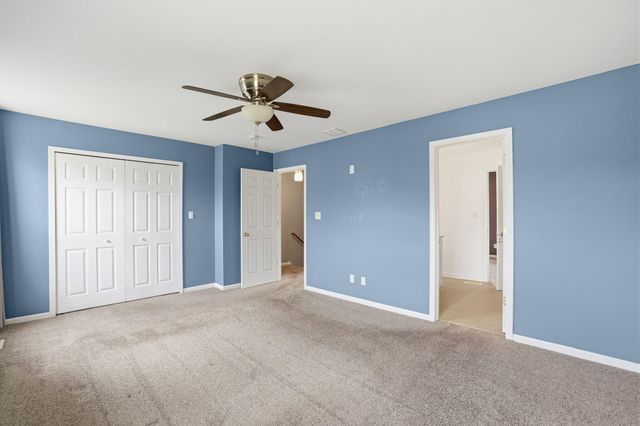 875 Flagstone Drive, Dyer, IN 46311