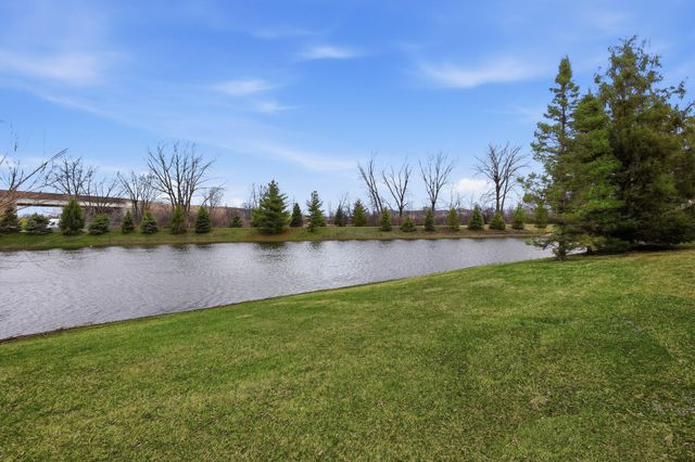 875 Flagstone Drive, Dyer, IN 46311