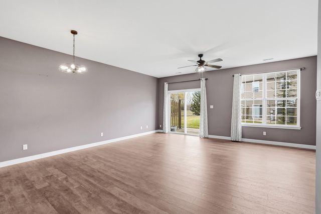 875 Flagstone Drive, Dyer, IN 46311