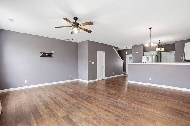 875 Flagstone Drive, Dyer, IN 46311