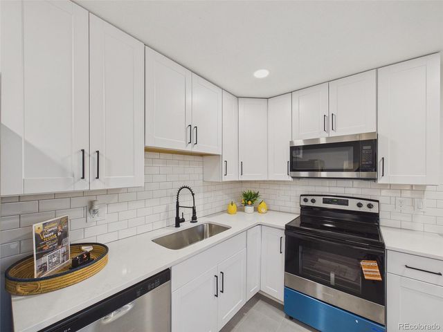 5519 Chandler Court, Denver, CO 80239