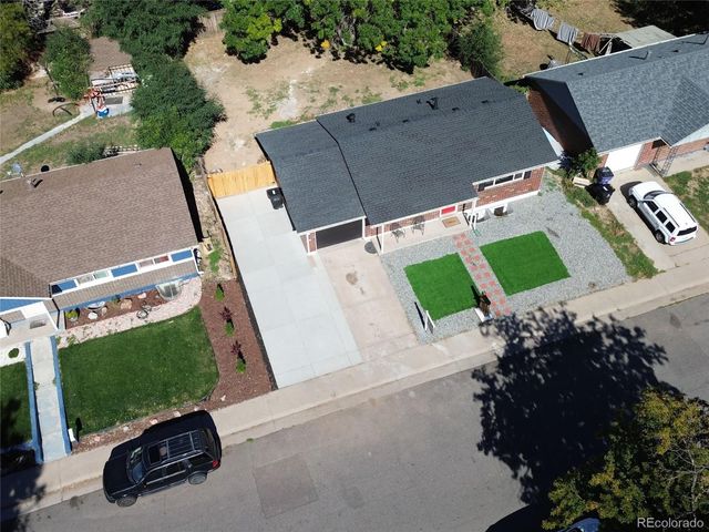 5519 Chandler Court, Denver, CO 80239