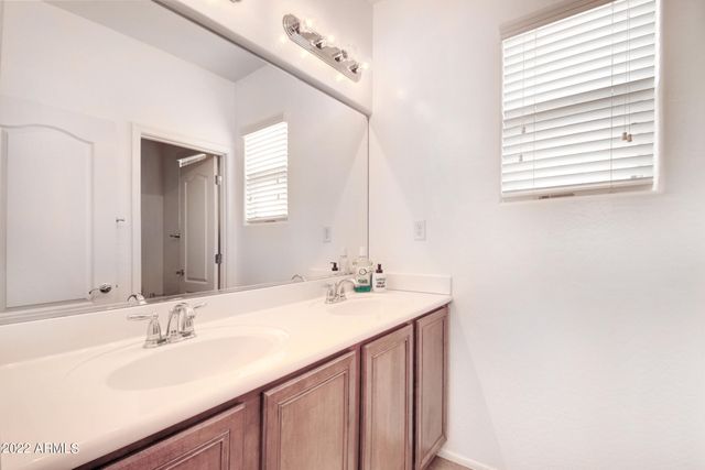 1120 N CROSSCREEK Drive, Chandler, AZ 85225
