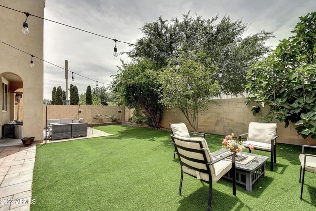1120 N CROSSCREEK Drive, Chandler, AZ 85225
