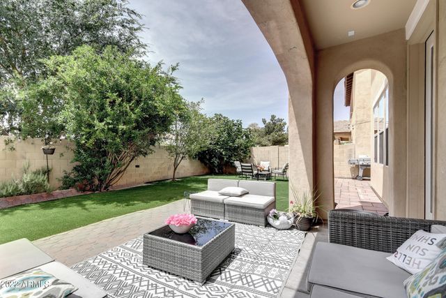 1120 N CROSSCREEK Drive, Chandler, AZ 85225