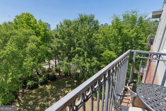 680 Greenwood Avenue NE 404, Atlanta, GA 30306