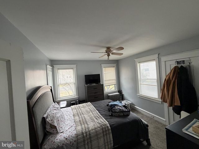 3 GOLF RD, Darby, PA 19023