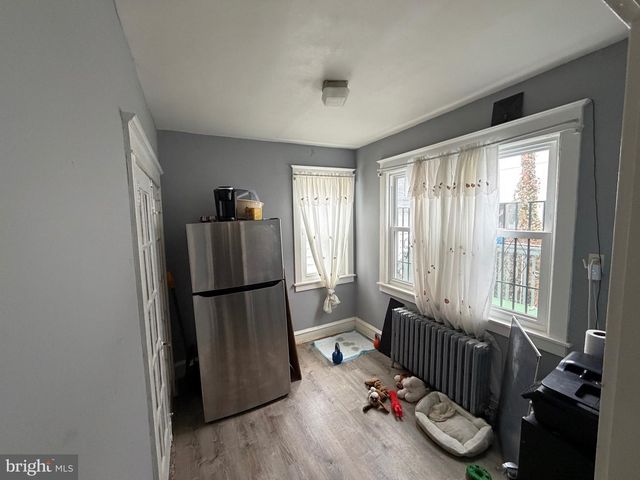 3 GOLF RD, Darby, PA 19023