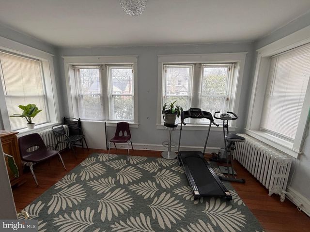 3 GOLF RD, Darby, PA 19023