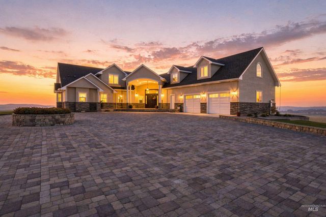 23250 Graphic Ln, Wilder, ID 83676