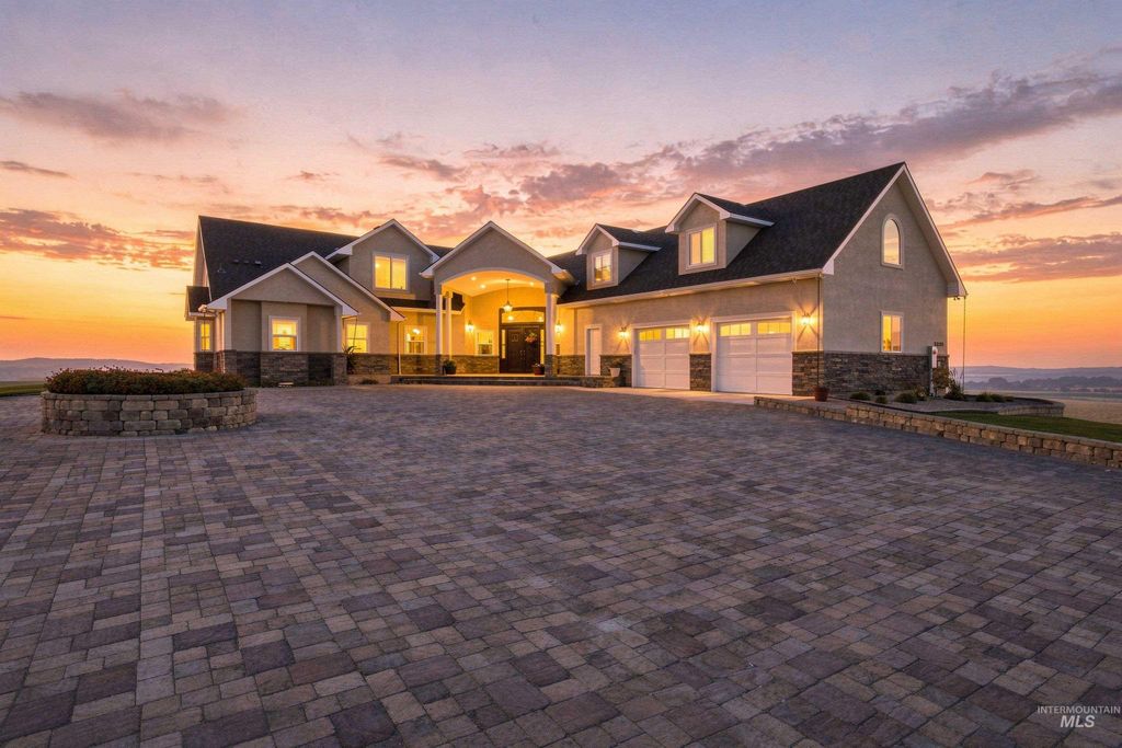 23250 Graphic Ln, Wilder, ID 83676 photo 1