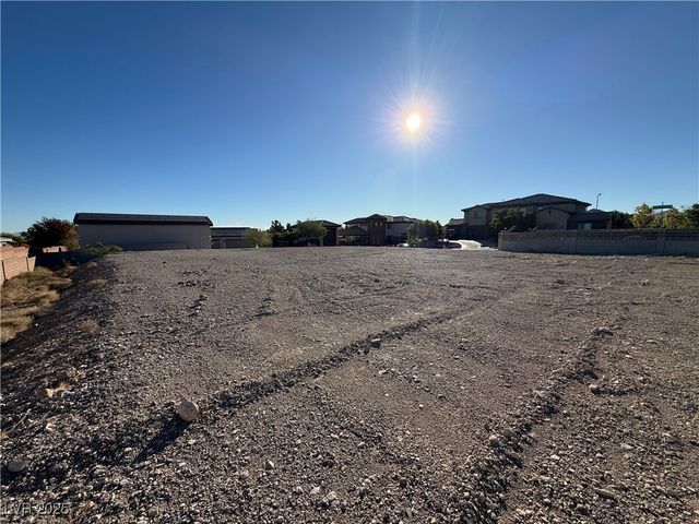 4040 North Tee Pee Lane, Las Vegas, NV 89129