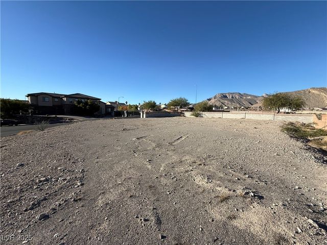4040 North Tee Pee Lane, Las Vegas, NV 89129