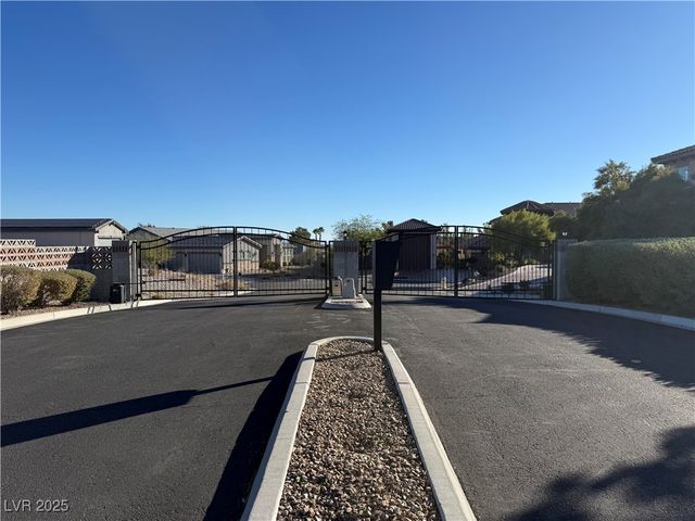 4040 North Tee Pee Lane, Las Vegas, NV 89129