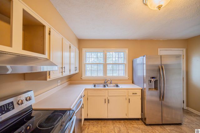 1330 Friedman Lane, Paducah, KY 42001