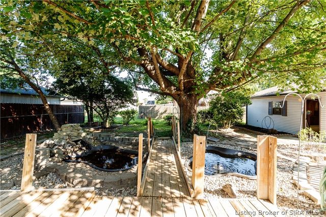 2321 Bishop Road, Jeffersonville, IN 47130