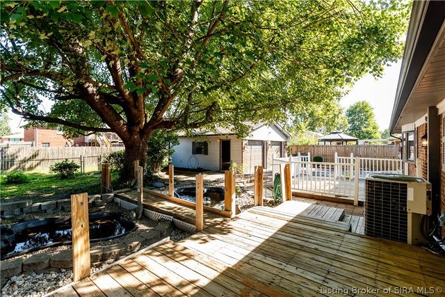 2321 Bishop Road, Jeffersonville, IN 47130
