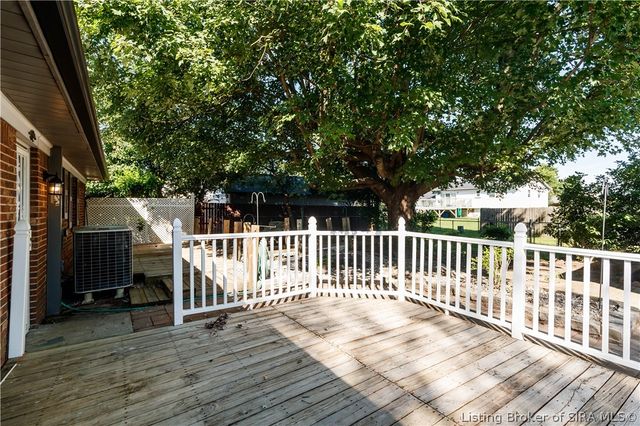 2321 Bishop Road, Jeffersonville, IN 47130