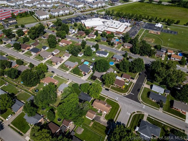 2321 Bishop Road, Jeffersonville, IN 47130