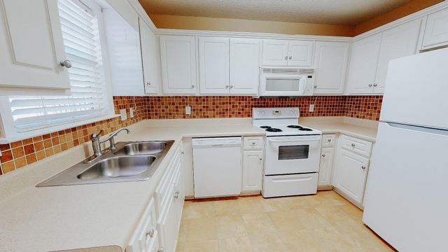 101 Queens Court, Aiken, SC 29803