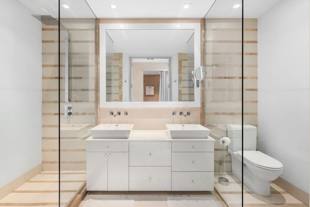 111 Fulton St Apt 806, New York City, NY 10038