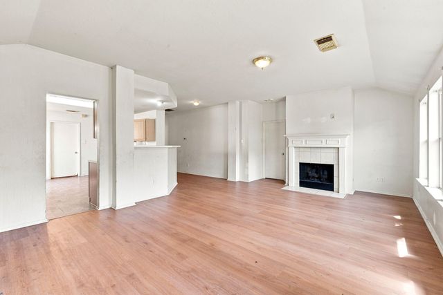 822 N Vista Drive, Houston, TX 77073
