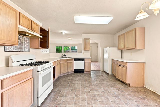 822 N Vista Drive, Houston, TX 77073