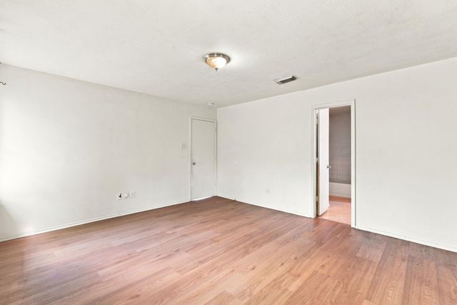 822 N Vista Drive, Houston, TX 77073