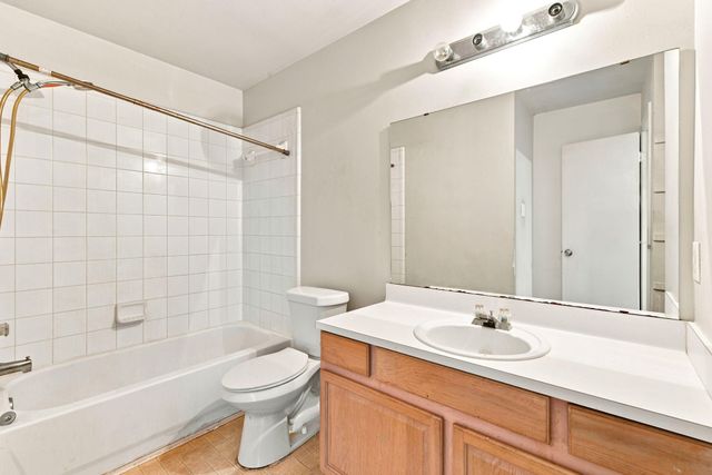 822 N Vista Drive, Houston, TX 77073