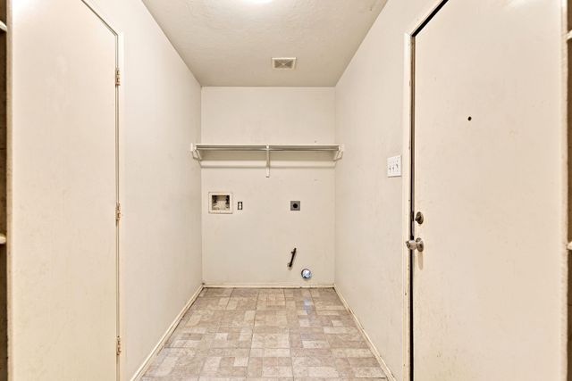 822 N Vista Drive, Houston, TX 77073