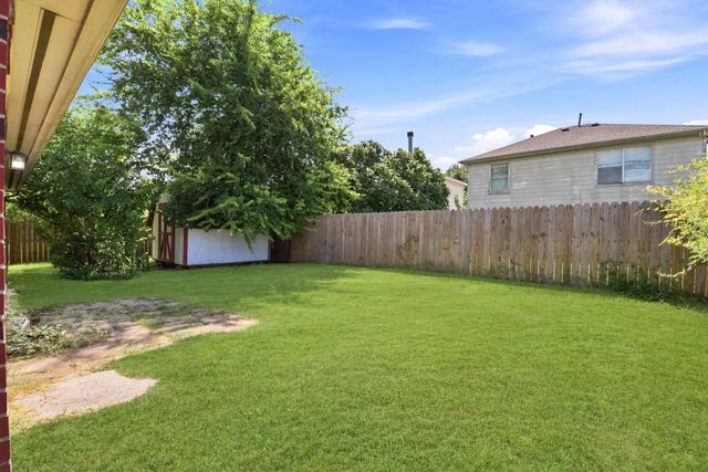 822 N Vista Drive, Houston, TX 77073