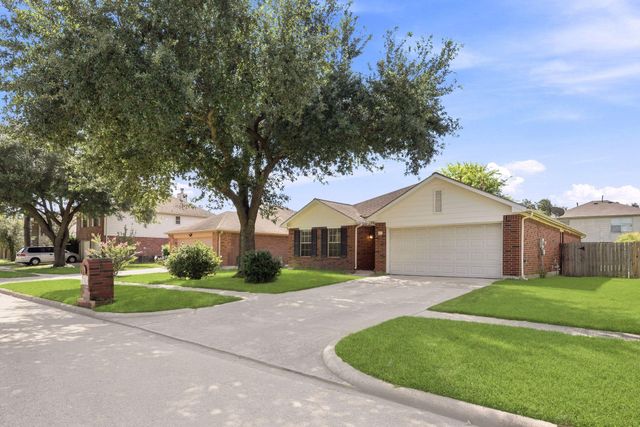 822 N Vista Drive, Houston, TX 77073
