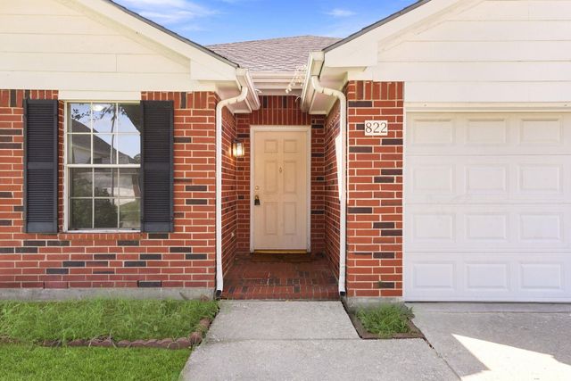 822 N Vista Drive, Houston, TX 77073