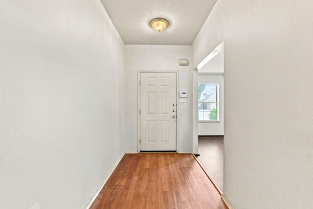 822 N Vista Drive, Houston, TX 77073