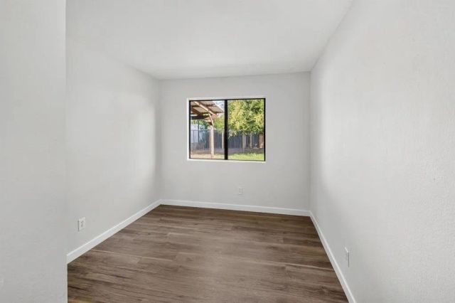945 E Street, Ramona, CA 92065