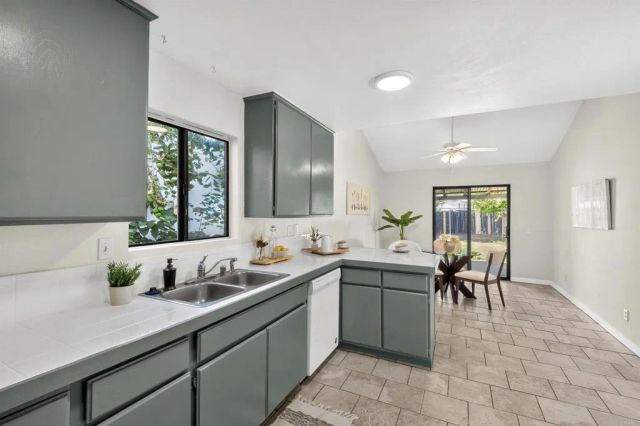 945 E Street, Ramona, CA 92065