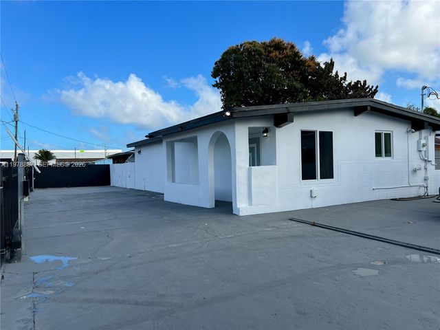 10090 W Fern Street, Miami, FL 33157